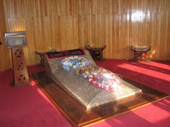 4 Days Trip in Accra, Cape Coast,Kumasi culture & heritage tours - Accra City Day: National Museum, W.E.B. DuBois Center, Independence Square
