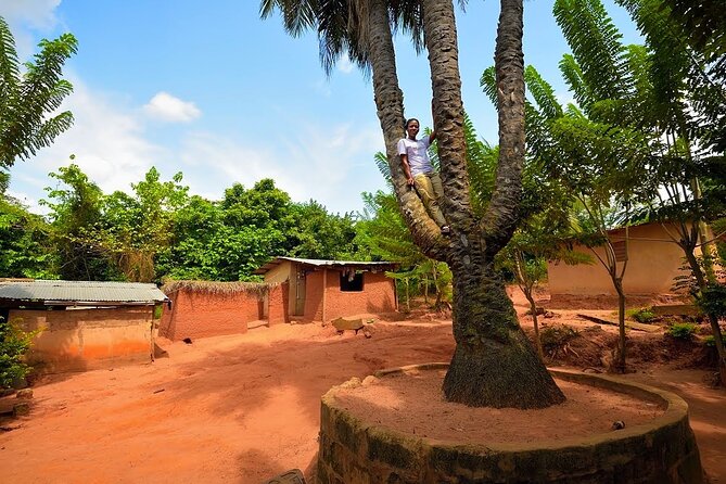 A Tour to Boti Falls - Boti Falls: twin waterfalls, 1903 origins, and the local mating story