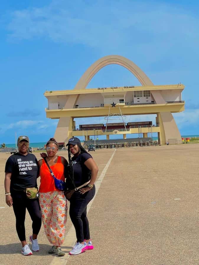 Accra: City Highlights Half-day Guided Tour with Transfers - Transfers and timing for a smooth 5-hour day