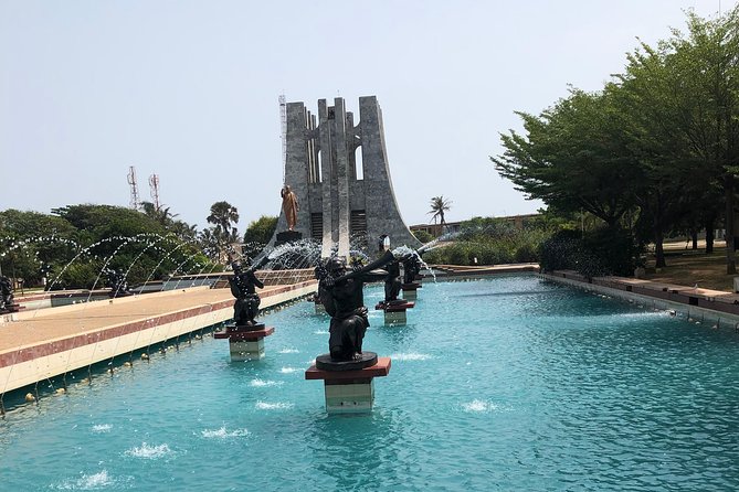Accra City Tour - Lunch at James Town: plan ahead because it’s not included