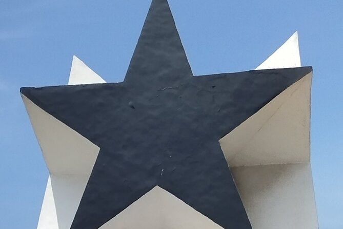 Accra City Tour Experience - Jamestown Lighthouse and Jamestown Drive: Old Neighborhoods and Boxing Gyms