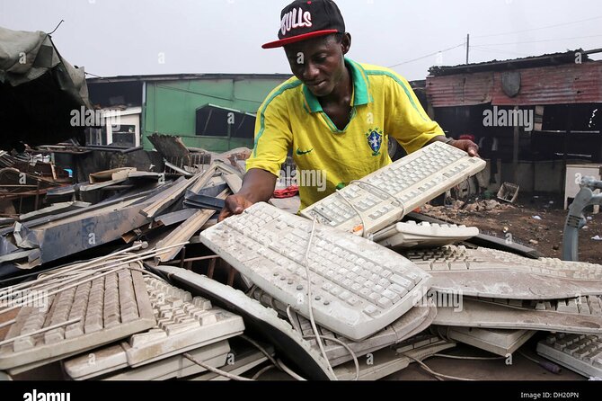Accra E-waste and Recycling experience in Agbogbloshie - Walking, driving, and the reality of “2 to 3 hours”
