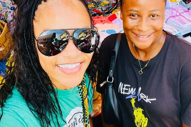 Accra, Ghana Guided Local Market Tour - Group discounts, private tours, and what up to 3 per guide means