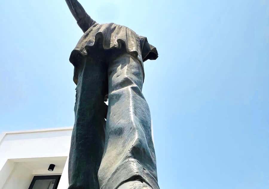 ACCRA GUIDED CITY TOUR, GHANA - Independence Square and Black Star Square, More Than a Photo Stop