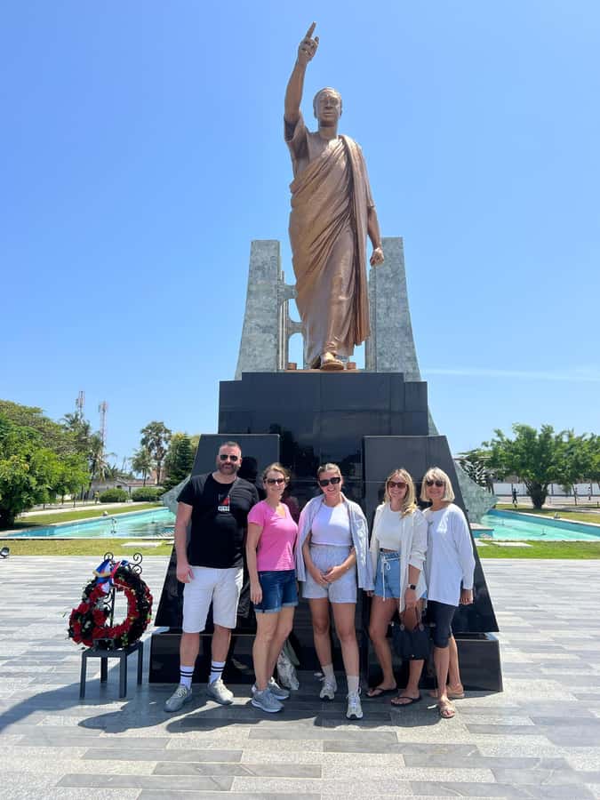 Accra: Guided City Tour with Lunch - Lunch at an African Restaurant: A Real Break, Not a Token Bite