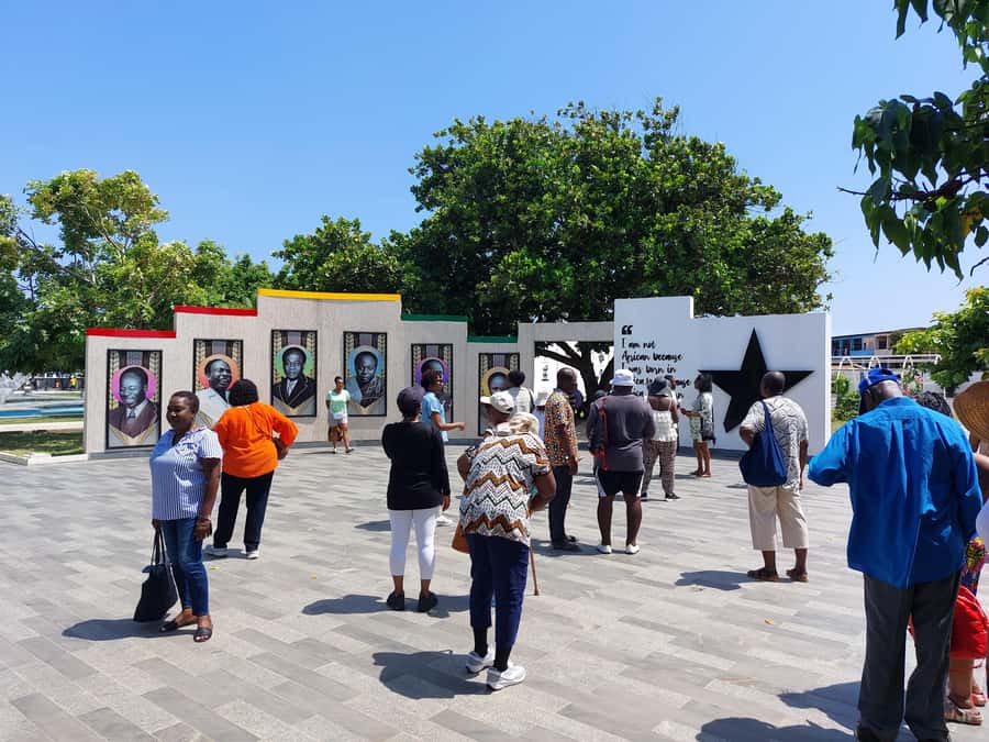 Accra Slave Tour - James Fort Street walk: British fortifications and the logic of control