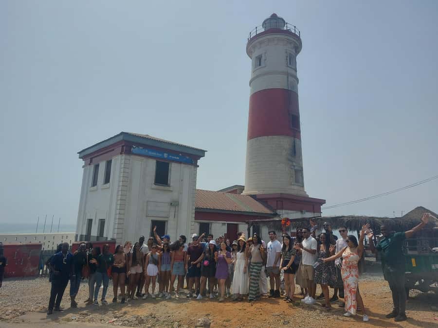 Accra Slave Tour - Meeting your English guide in Accra, and what to expect from the tone
