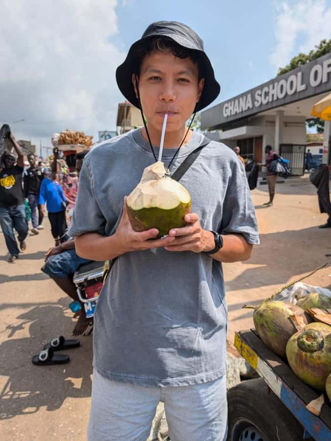 Accra Street Food Tour: Makola Market Tour With Full Lunch - Makola Market by Foot: Getting Ready for a 3-Hour Taste Route