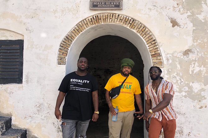 Accra To Cape Coast And Elmina Day Tour - Lunch and timing: Where comfort fits into a heavy day