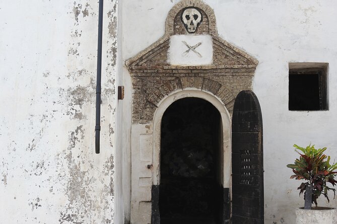 Day Tour to Kakum National Park, Cape Coast and Elmina Castles - Who this tour fits best