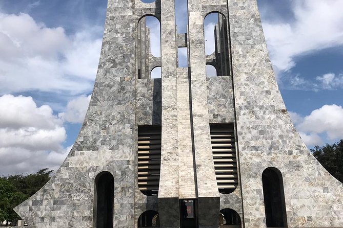 Easytourgh (Accra Tour) - Independence Square: A Quick Start at Ghana’s Symbol