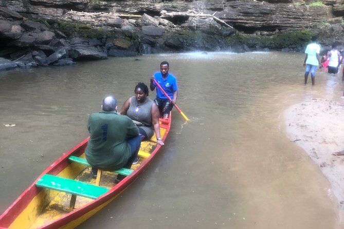 Experience Boti Waterfalls, Aburi Botanical Gardens & Tetteh Quarshie Cocoa Farm - Boti Waterfalls and the Umbrella Rock hike