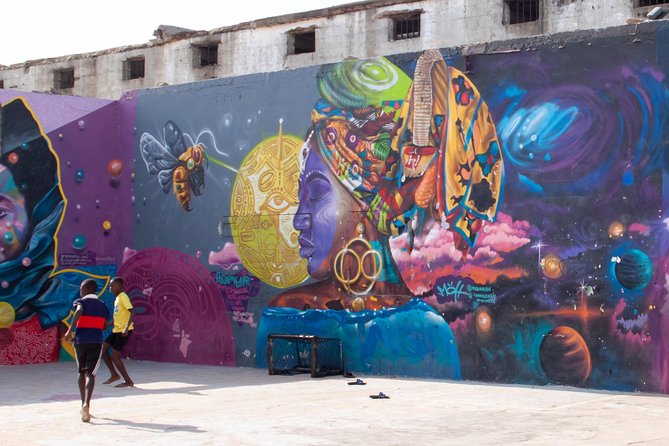 Explore Accra - Mokola Market: open-air shopping energy and what to buy