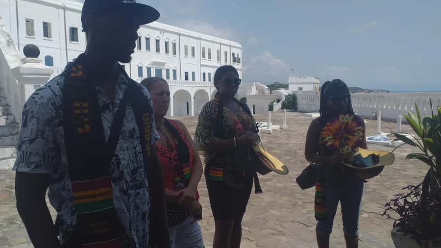 From Accra: Cape Coast Slave Dungeons Heritage Tour & Lunch - 4x4 Transport, Pickup Timing, and How the Day Flows