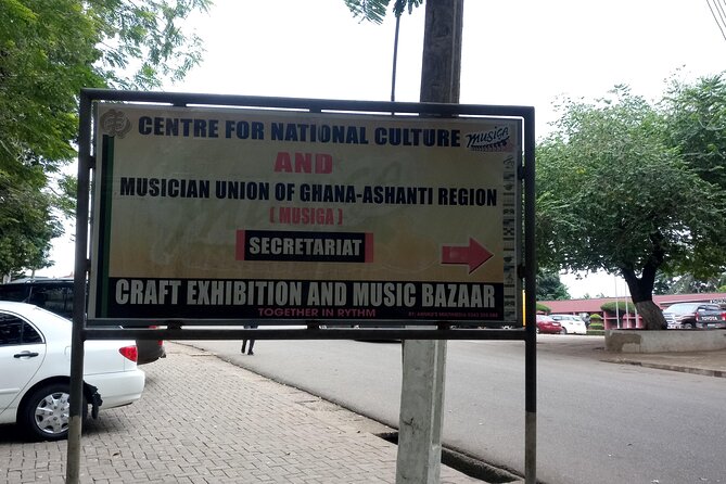 Full-Day Tour to Ashanti Region, Kumasi and Ghanaian History - Manhyia Palace Museum: seeing Ashanti culture through artifacts and film