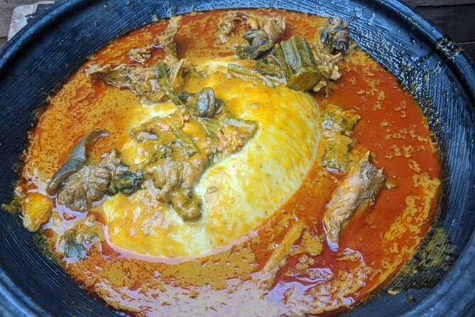 Local Ghanaian Cooking Class in Accra to help support wellness community center - Start at Global Wellness Mission, Then Head to the Market
