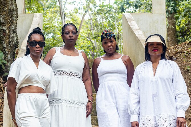 Naming Ceremony, Assin Manso Slave River and Cape Coast Castle - Queen Mother Naming Ceremony: Your New Name and Official-Style Keepsakes