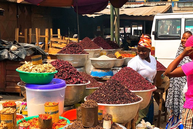 Nima Experience - Buying local food and spices, with your own hands and choices