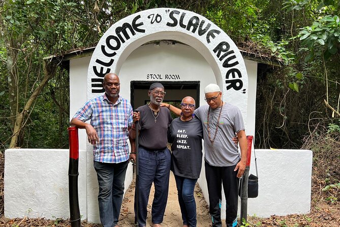 Private Full Day Culture and Nature Tour of Cape Coast - Key things that make this Cape Coast day work