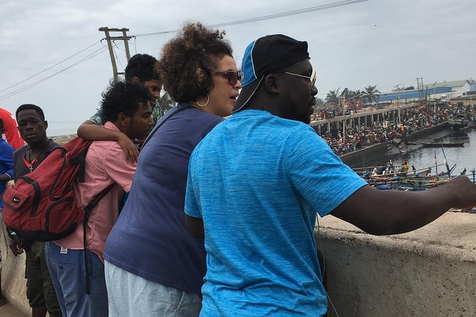 Walking Tours In Cape Coast And Elmina - Dutch cemetery and colonial houses: how the details make sense